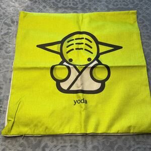 Star Wars Yoda Green 18 x 18 Square Pillow